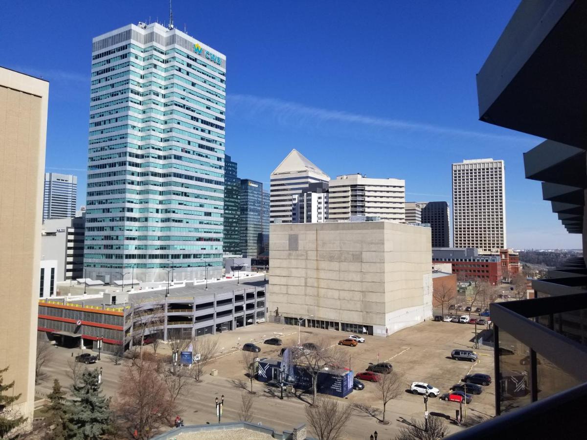 Holiday Inn Express Edmonton Downtown By Ihg Екстериор снимка