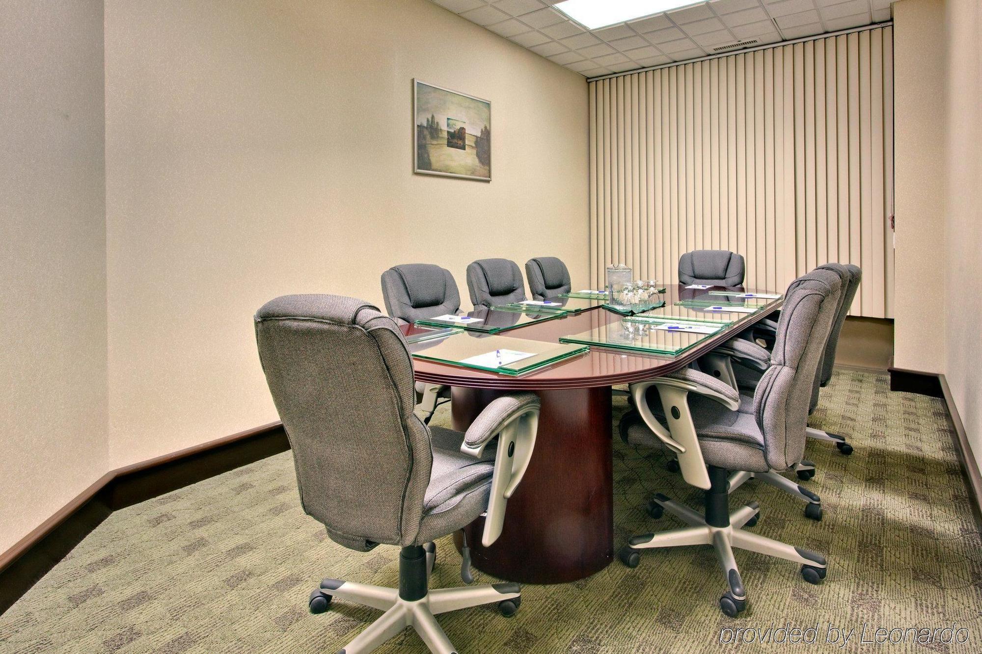 Holiday Inn Express Edmonton Downtown By Ihg Екстериор снимка