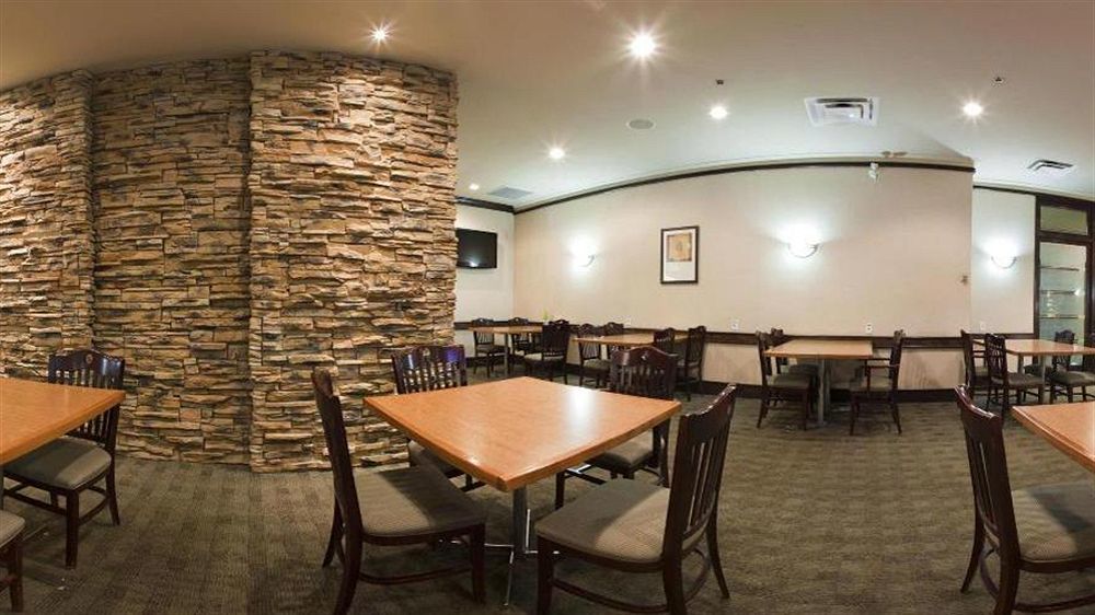 Holiday Inn Express Edmonton Downtown By Ihg Екстериор снимка